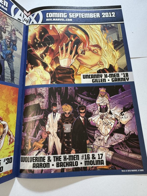 AVENGERS V'S X-MEN ROUND 11, 1:100 PICHELLI VARIANT - Image 4