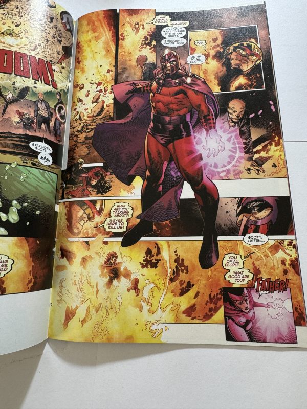 AVENGERS V'S X-MEN ROUND 11, 1:100 PICHELLI VARIANT - Image 5